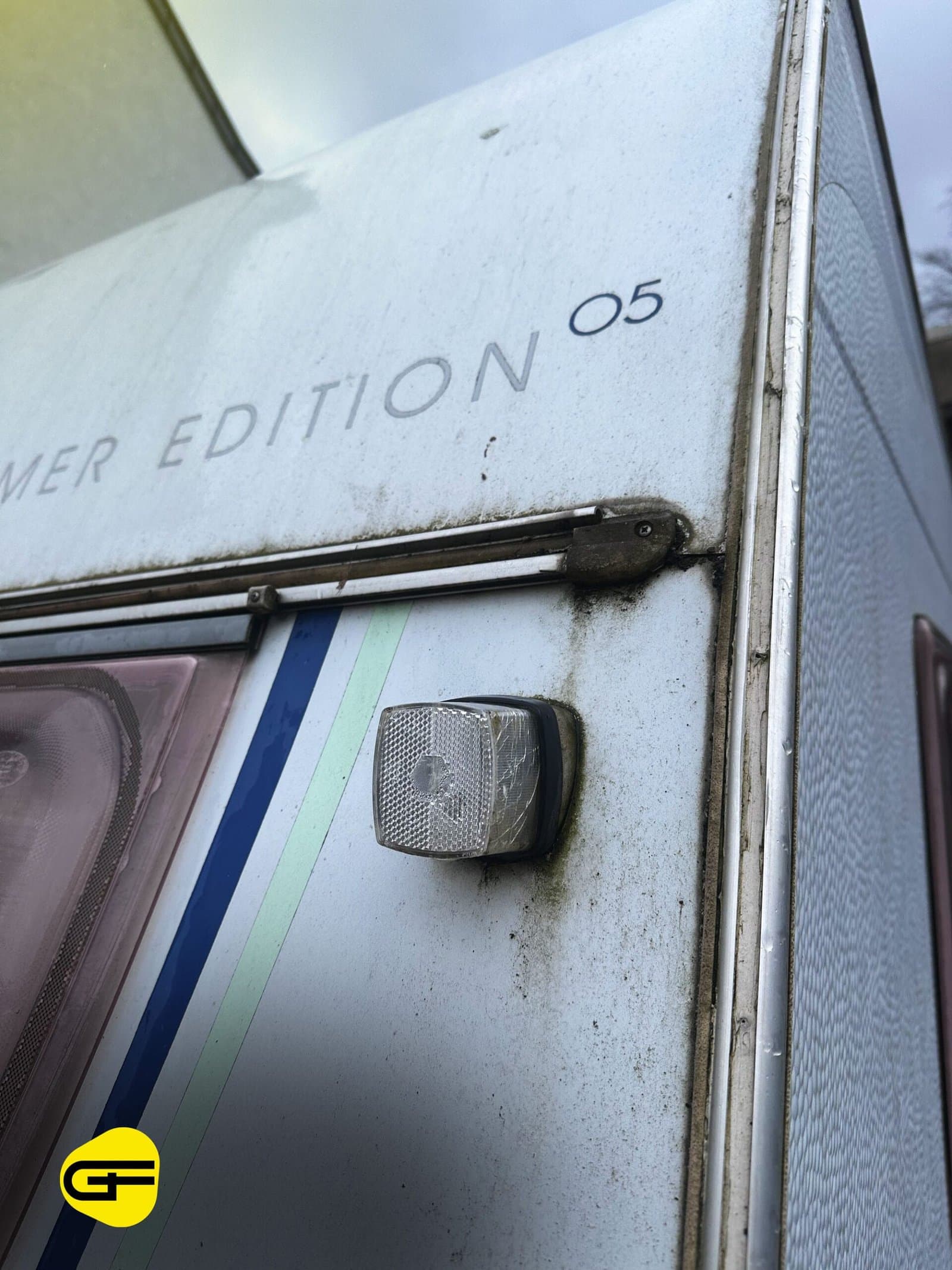 Wohnmobil Dachreinigung vorher bei GF Lukas